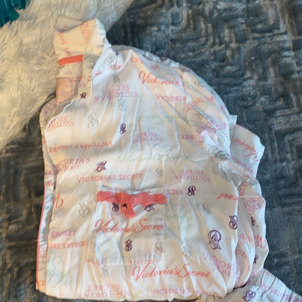 Victoria’s Secret women’s flannel pajama set - Picture 4 of 8